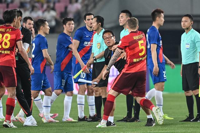 祖父枪杀9名亲属后自尽，含胎儿惨遭波及